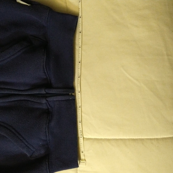 Size 4t Toronto Maple leaf Rbk hockey zip up hoodie - Picture 15 of 16